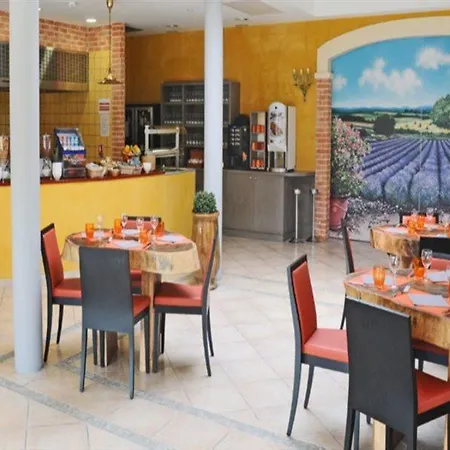Express By Holiday Avignon 3*
